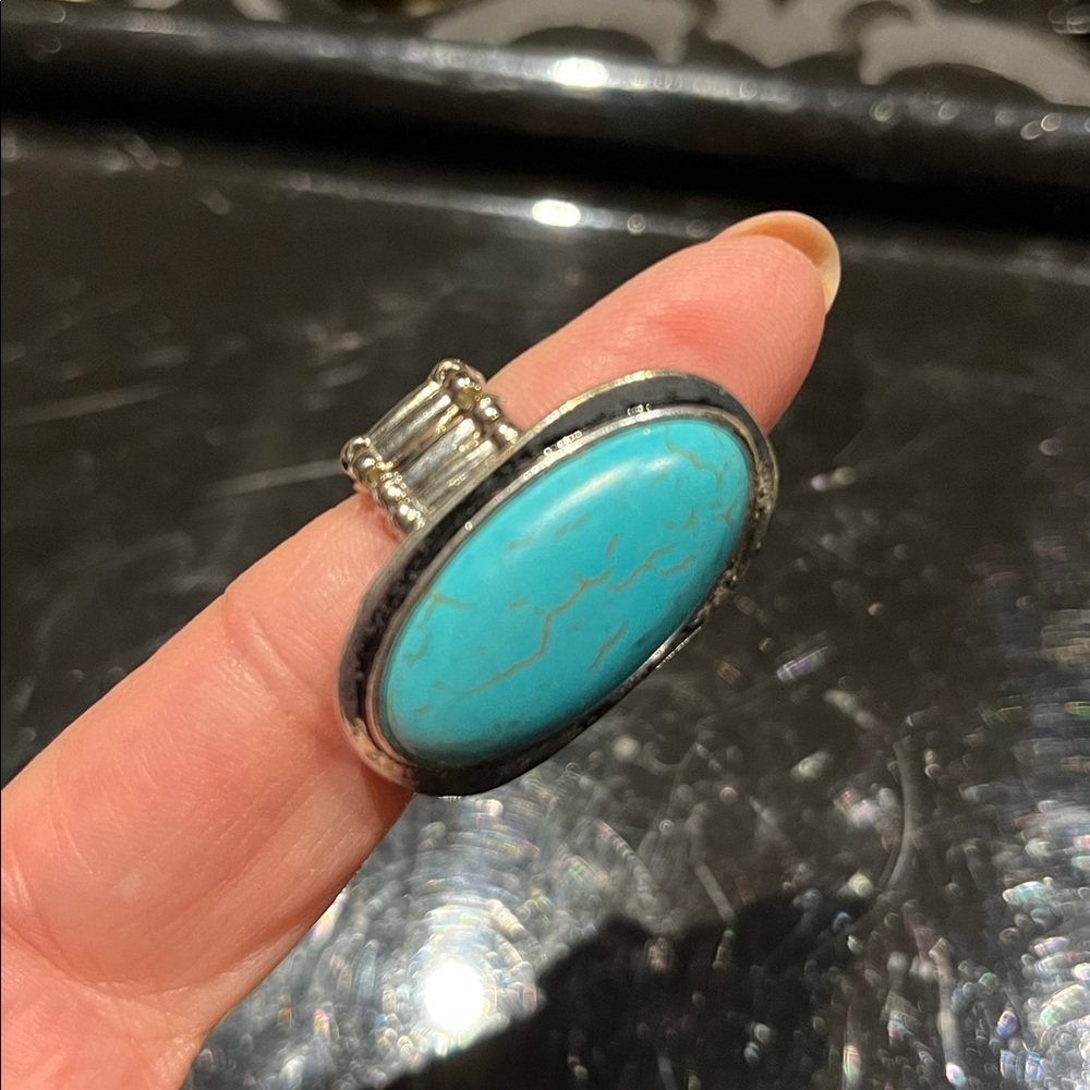 NEW Chunky Faux Turquoise Statement Ring — Silver Tone Stretch Band